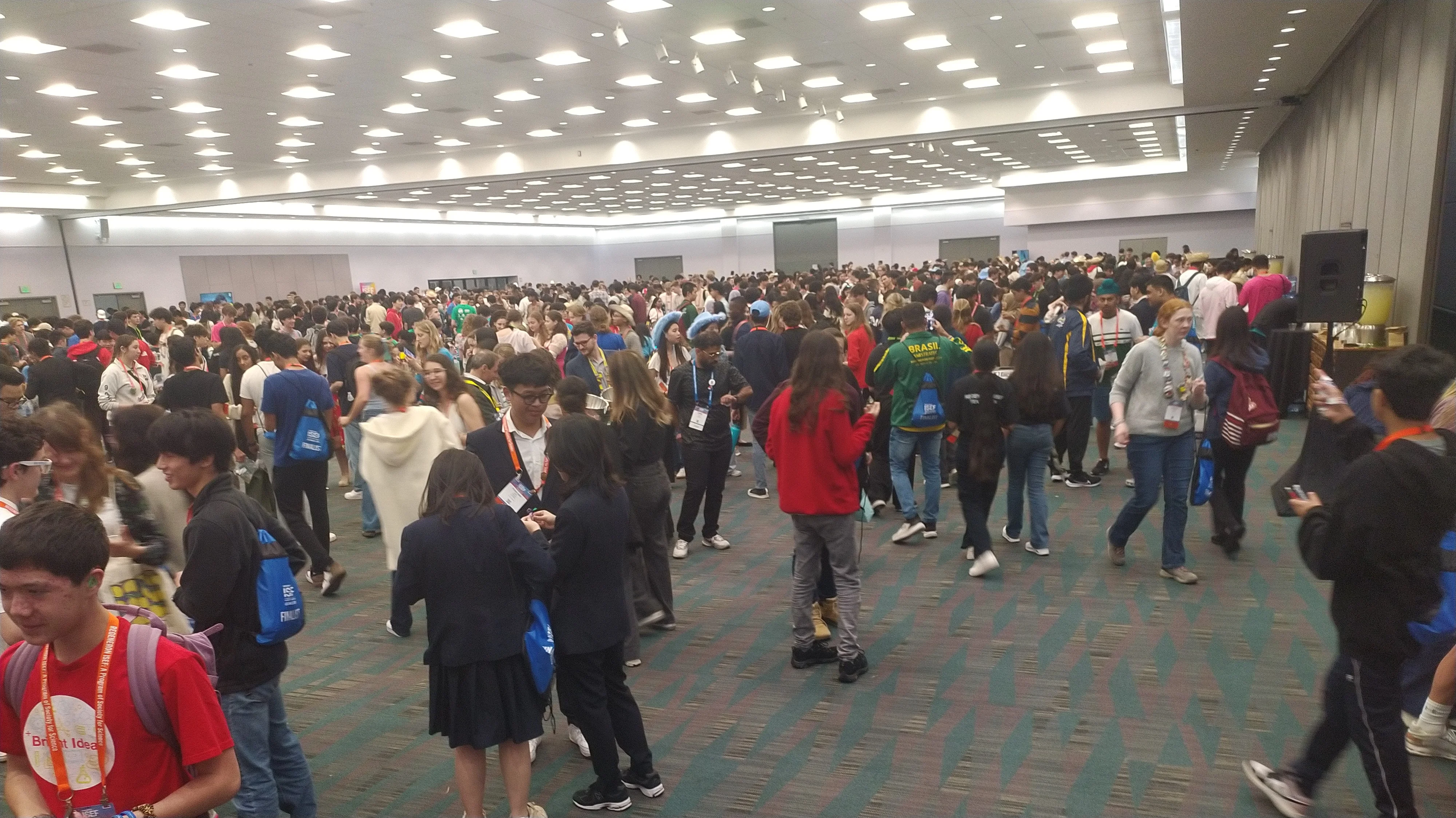 Student Mixer’in gerçekleştiği alanın hemen hemen yarısı.